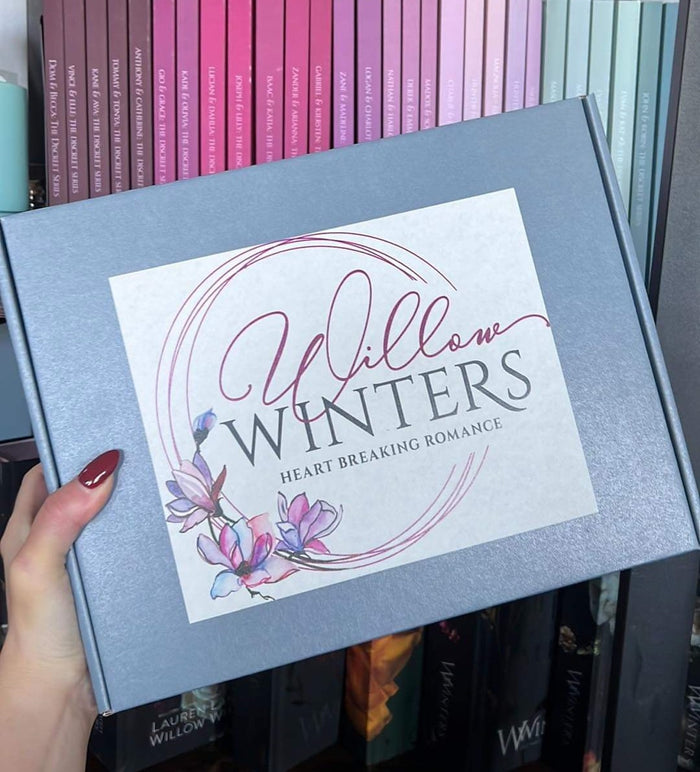 Large Willow Winters Seasonal Subscription Box