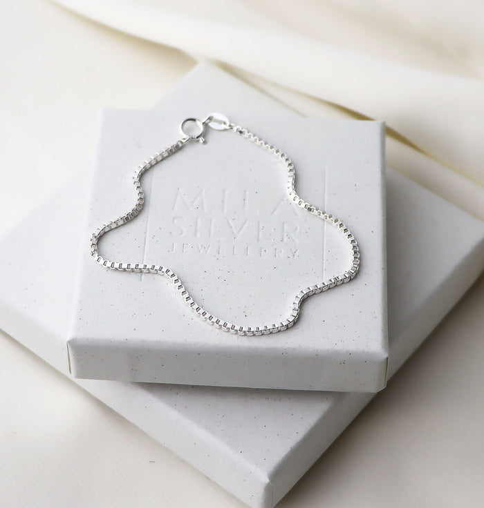 Silverarmband med box kedja.