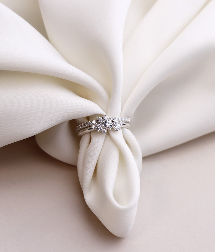 Celine + Elise Diamantringar | Vigselring & förlovningsring Par