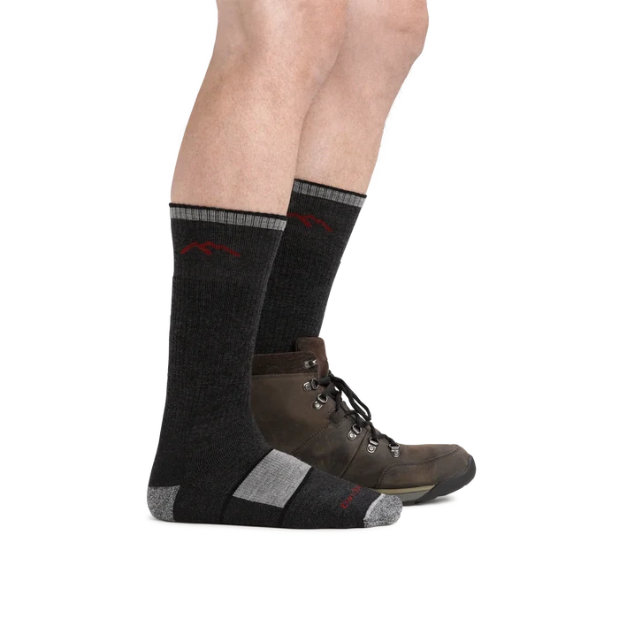 Darn Tough 1405 Men's Hiker Boot Full Cushion Midweight Hiking Socks - Olive