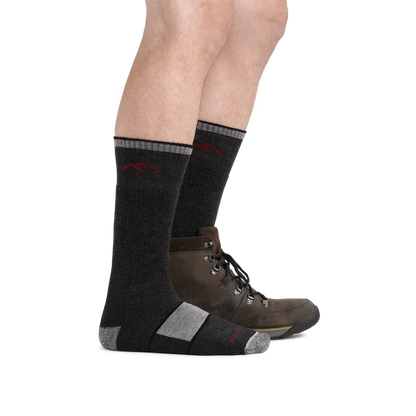 Darn Tough 1405 Men's Hiker Boot Full Cushion Midweight Hiking Socks - Olive