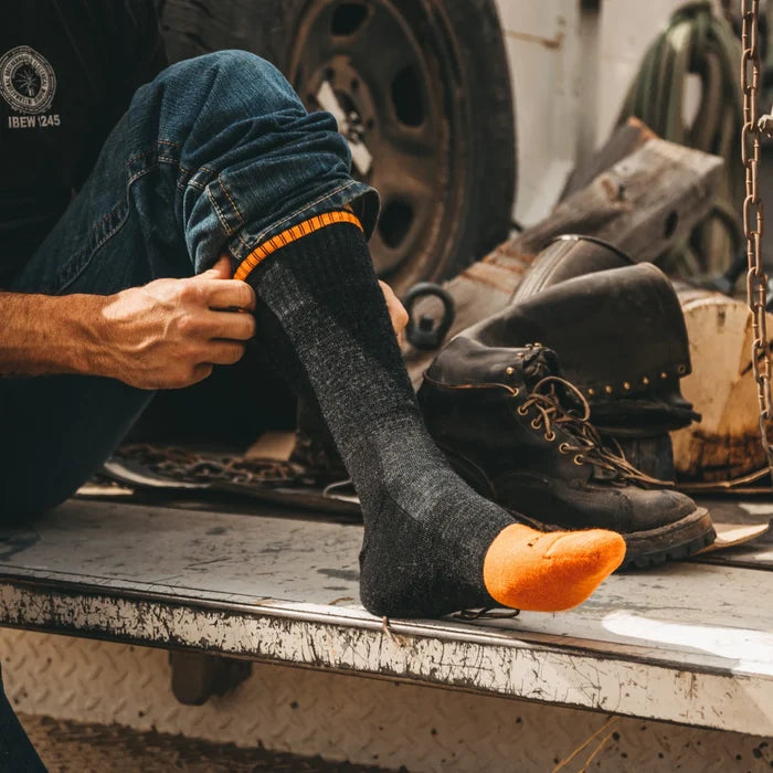 Darn Tough 2006 Men's Steely Boot Midweight Work Socks - Graphite