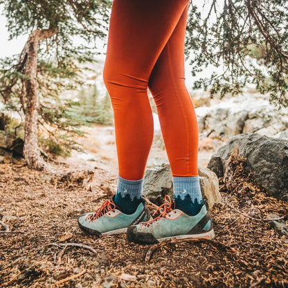 Darn Tough Women's Treeline Micro Crew 1971 w/Cushion -Blue