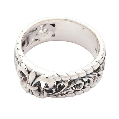 The inside of the ring band revealing the .925 authenticity hallmark.