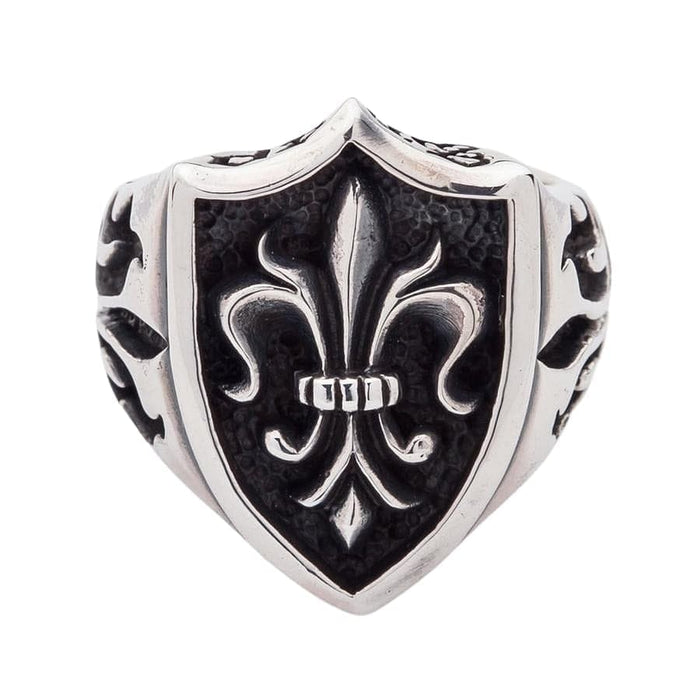 Front view of the solid 925 sterling silver gothic fleur de lis shield ring.