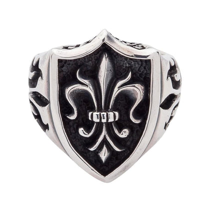 Front view of the solid 925 sterling silver gothic fleur de lis shield ring.