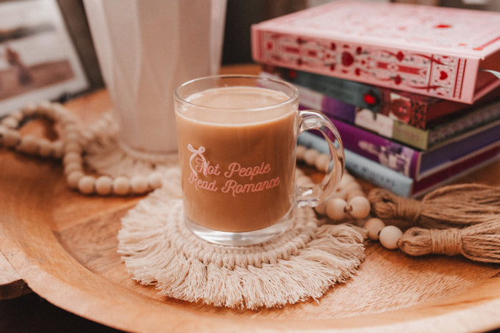 Hot People Read Romance 10oz Mug