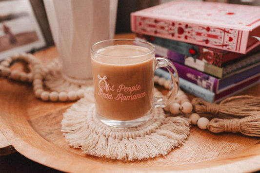 Hot People Read Romance 10oz Mug