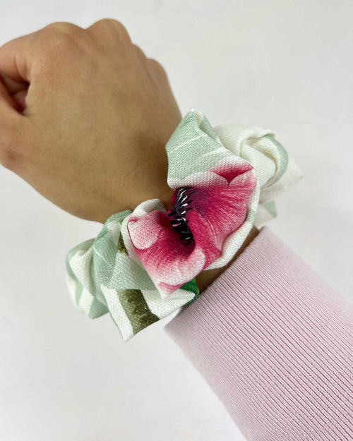 Ivory Linen Scrunchie - Diane Hill