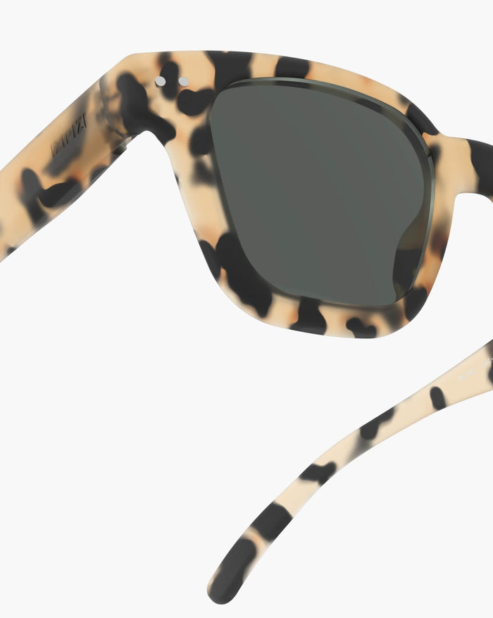 Izipizi Sunglasses #ROAD - Light Tortoise - Soft Grey Lenses