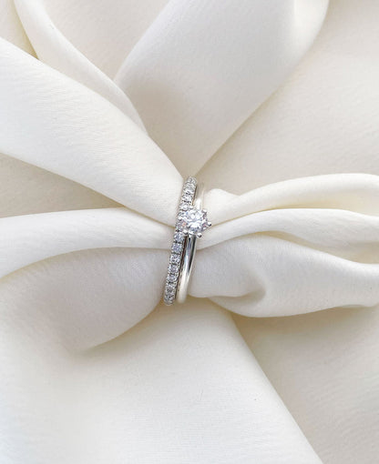 Julie 0,25 ct + Plain silverring 5 mm | Förlovningsringar Par