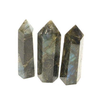 One 2.5''-3.25'' (41-51g) Labradorite gemstone tower