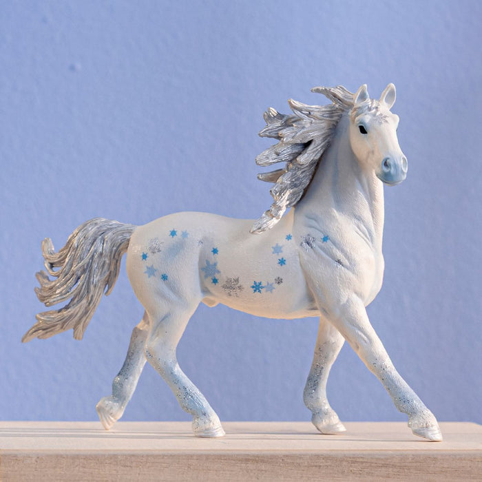 Limited-Edition Holiday Horse