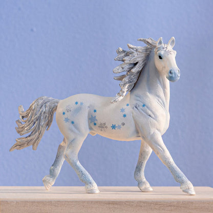 Limited-Edition Holiday Horse