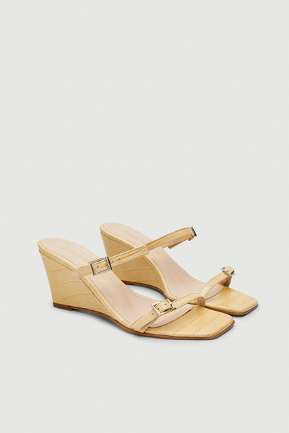 Olivia Sandals in Vanilla croc-effect Leather