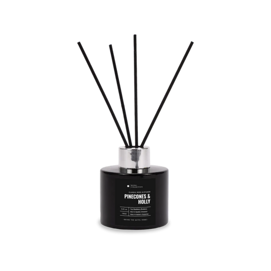Pinecones & Holly Reed Diffuser