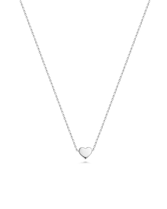 halsband med litet silverhjärta i kedja.